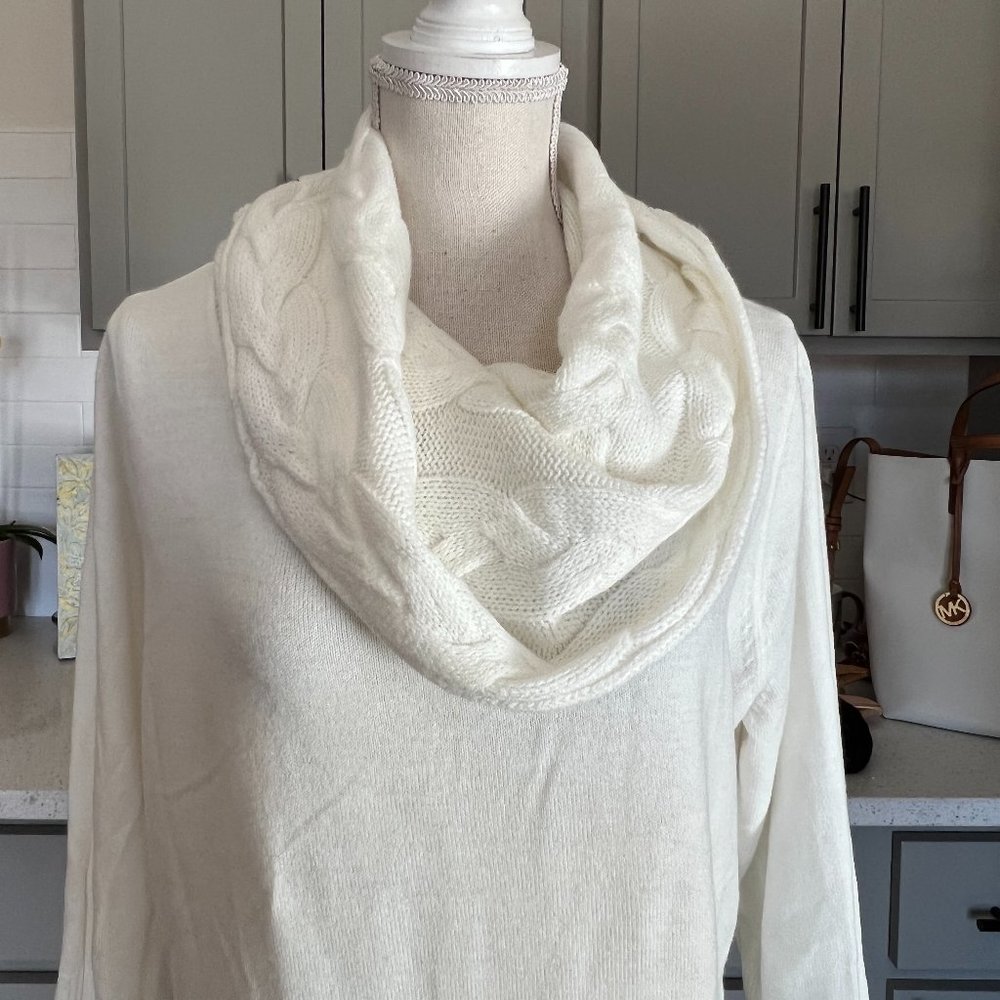 New York and Company Ivory Cowl Neck Sweater Size Large
